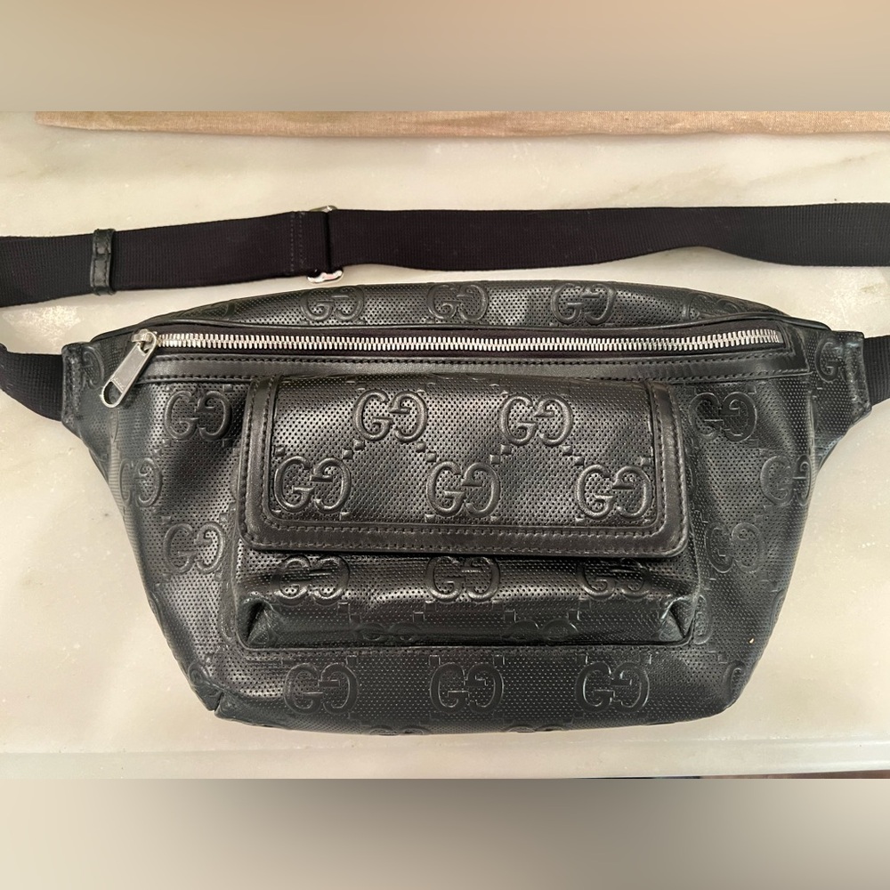 Barely Used Gucci Leather Embossed Belt Bag. - Picture 3 of 10